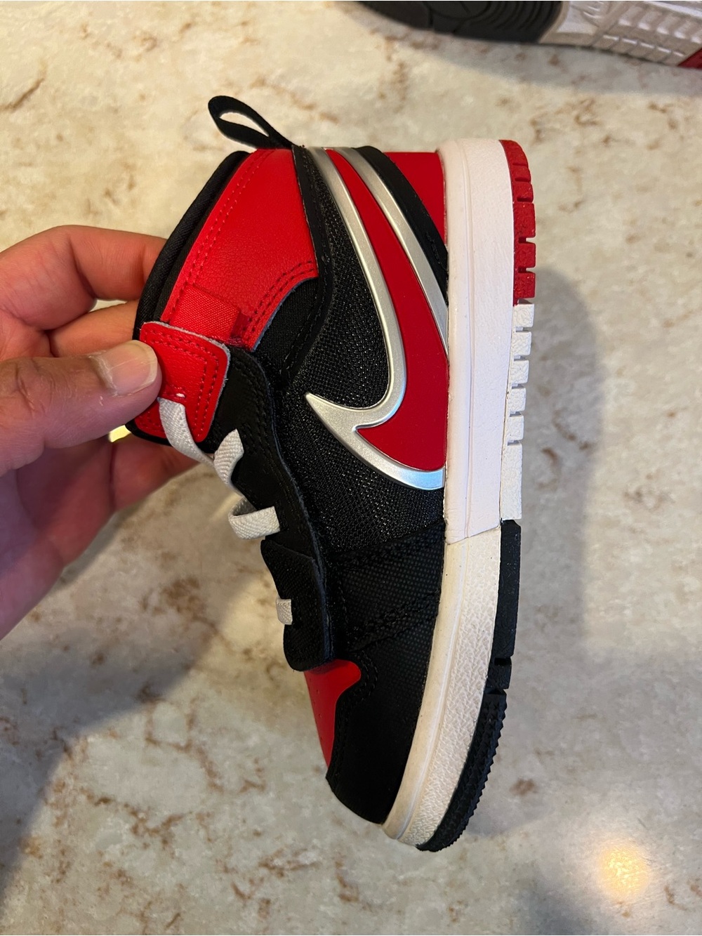 Air Jordan 1 Toddler Size 9.5 Mid RM EasyOn TD Black/Red/White - Picture 4 of 16